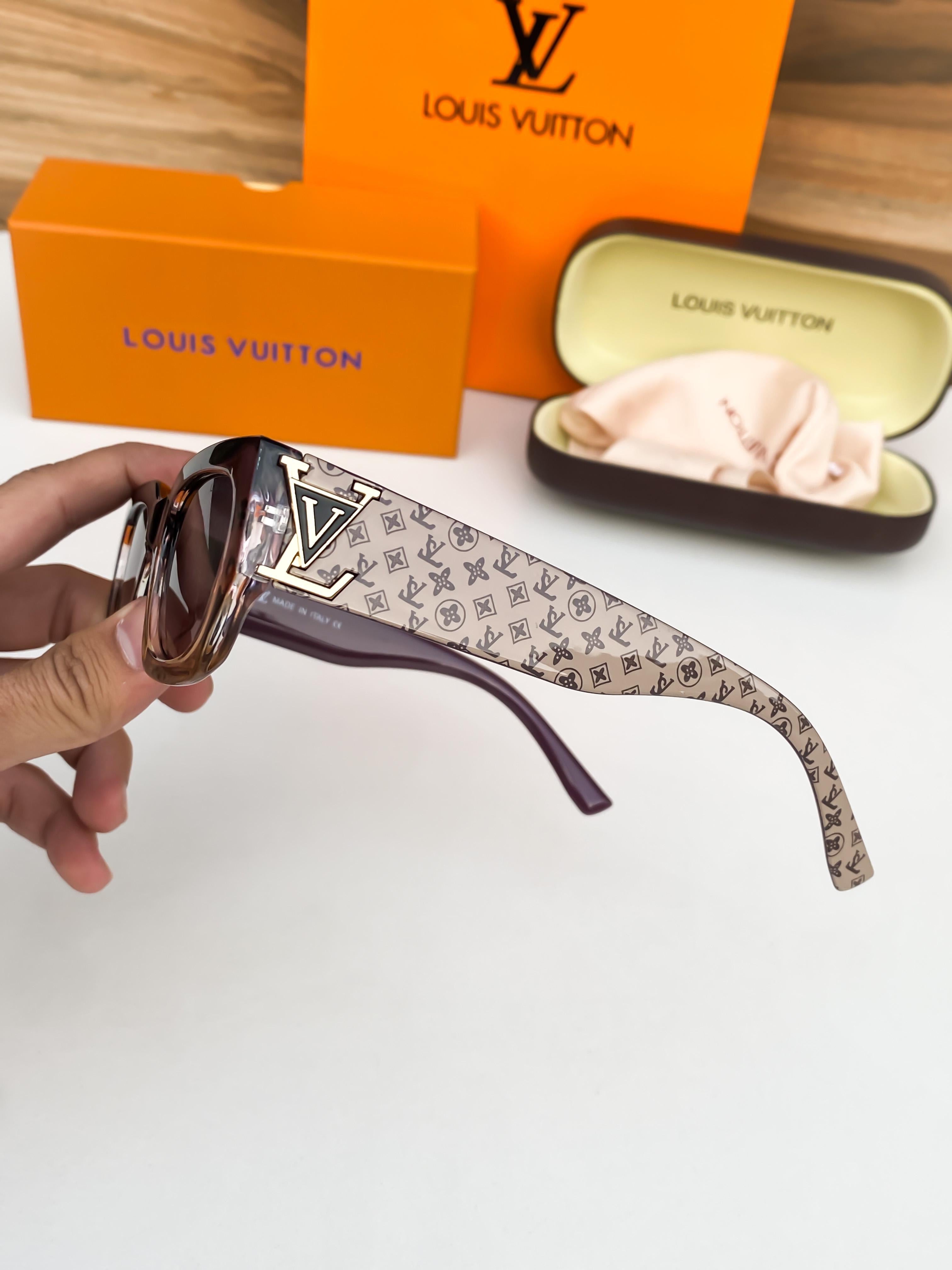 Lo_ uis _vui_ton brown 2324