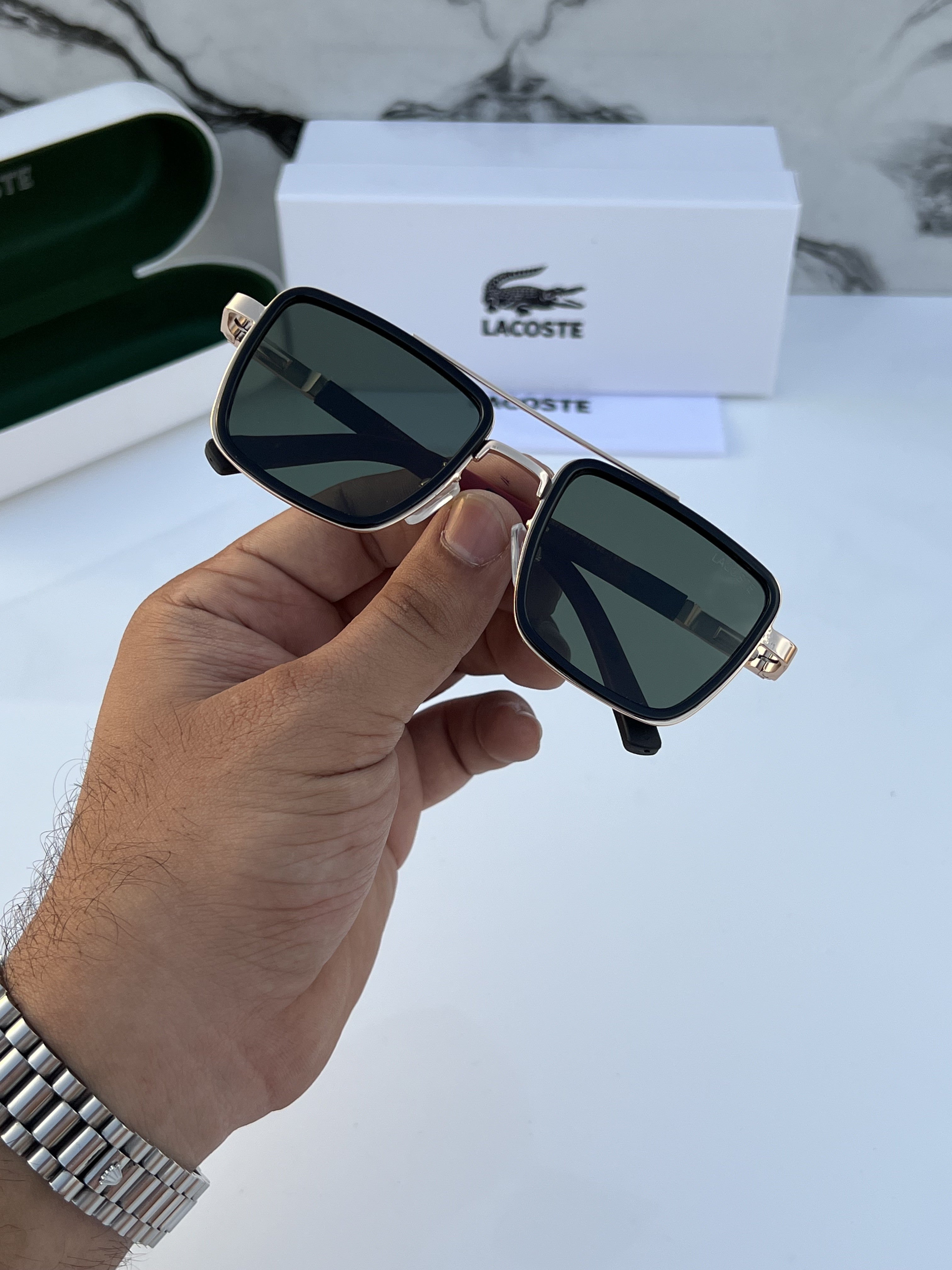 La_co_ste _78926_gold_green