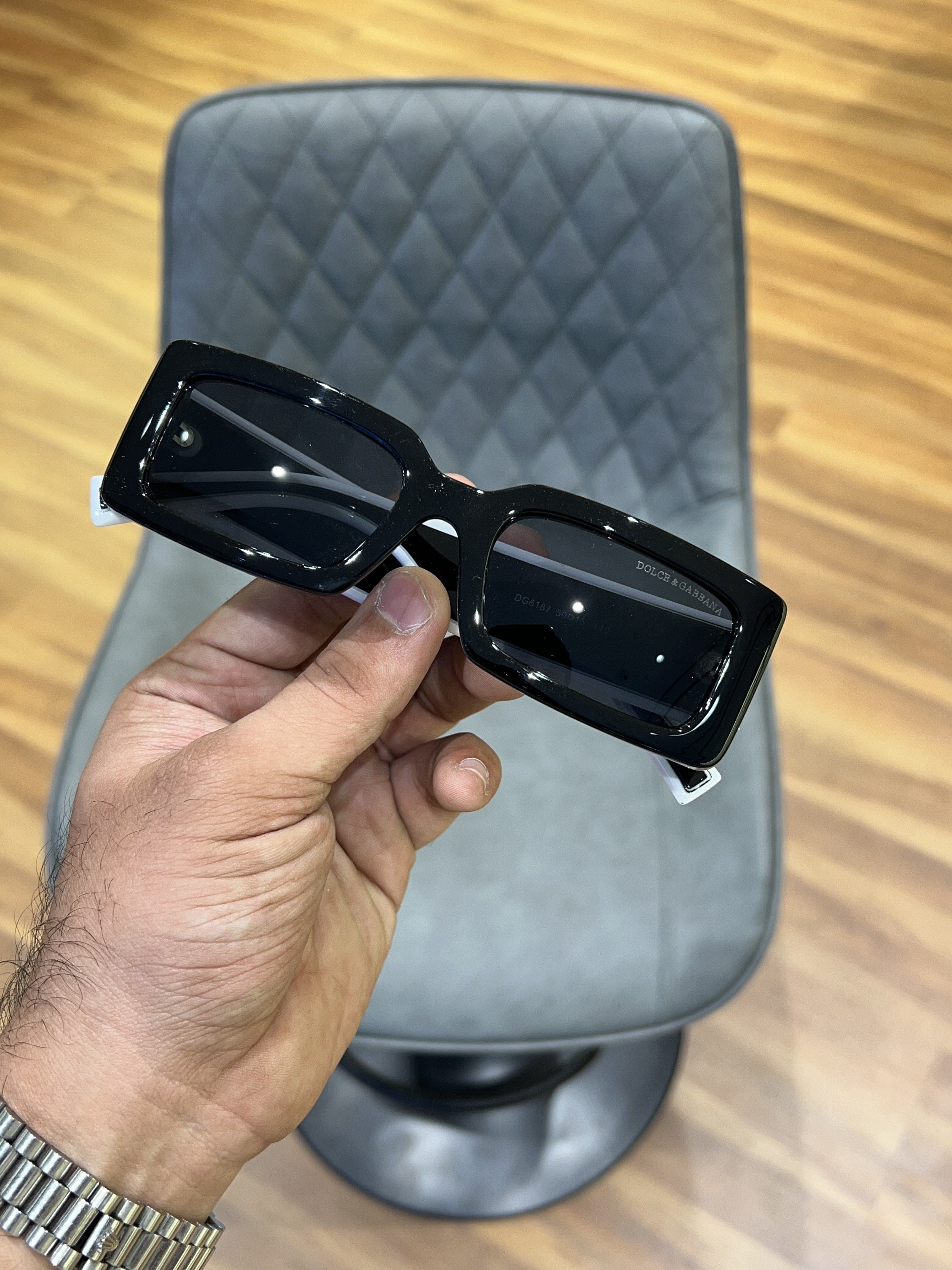 Dol_ce_gabb_ana_6187_full_black